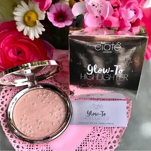 Ciate Glow-To Highlighter in Moondust (glistening pearlescent oyster) 8g *BNIB